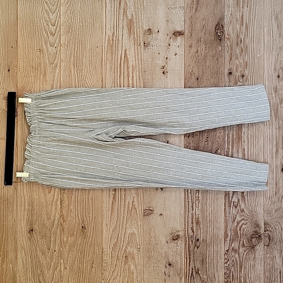 beachlunchlounge XSmall Green and White Stripe Giavanna Linen Pants - Picture 7 of 8